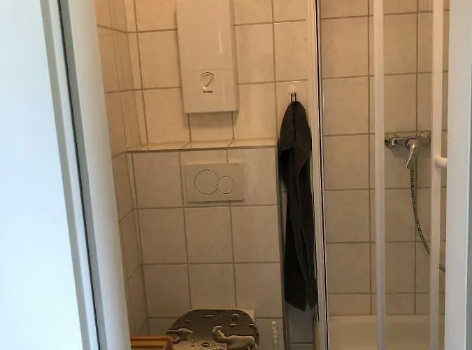 Ruhiges Mit Blick In Den Garten * Альсдорф 